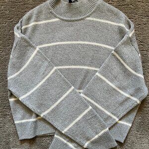 Divided by H&M Cropped Turtleneck Sweater